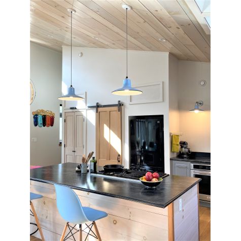 16” Dominion, 765-Delphite Blue, CSBW-Black & White Cloth | Photo Courtesy of Homeowner